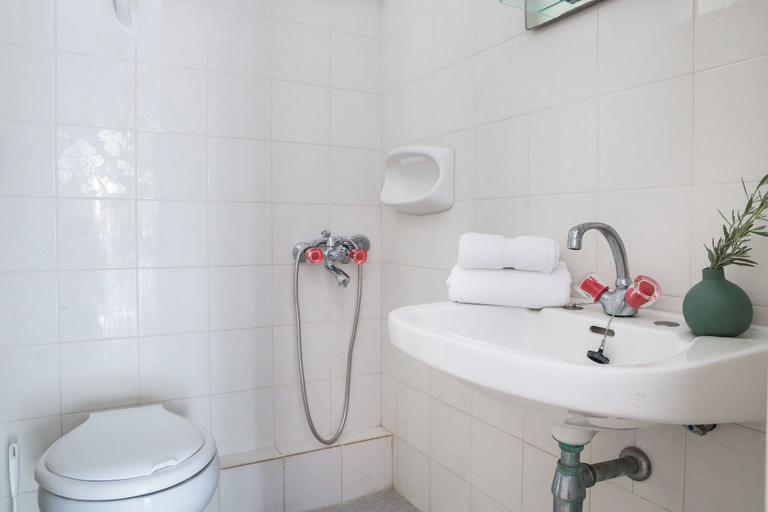 Bathroom, Sunset Beach Apartments, Ionian Islands