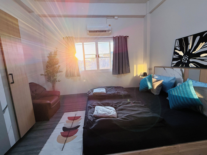 Room 3, Hee Pee hostel, Muang Buri Ram