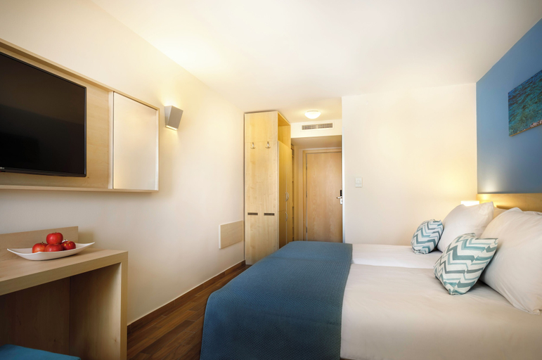 Bedroom 3, Valamar Bellevue Resort - All Inclusive, Labin
