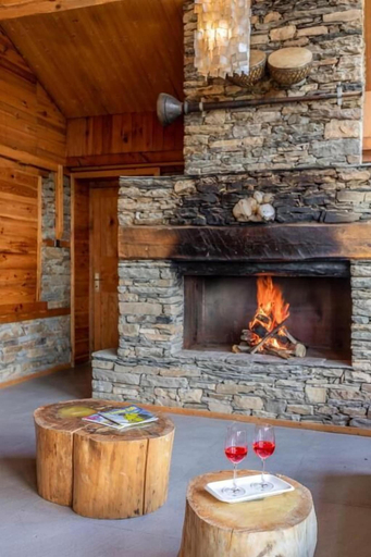 Interior 3, ELIVAAS Skylounge 4 BHK with Garden, Shimla