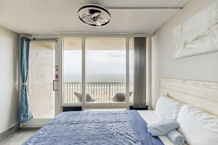 Interior 2, Pirates Cove 327 - Salt Air Cove, Volusia