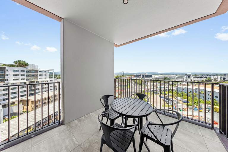 Outdoor dining 4, Yves Mermaid Beach Apartments by CLLIX, Gold Coast