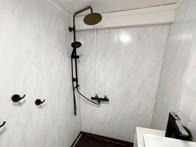 Bathroom 4, 6 Person Holiday Home in Lindas, Lindås