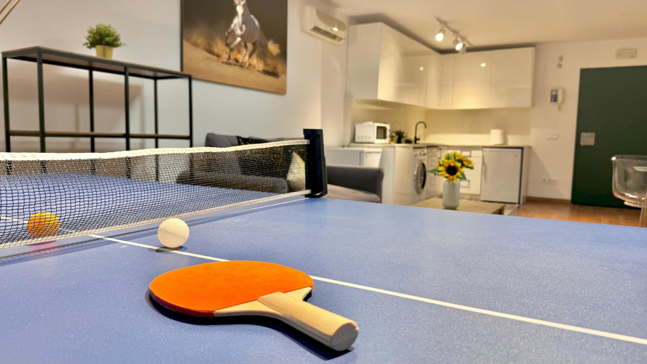 Game room 3, Duplex Naffah Apartments E C 107, Madrid