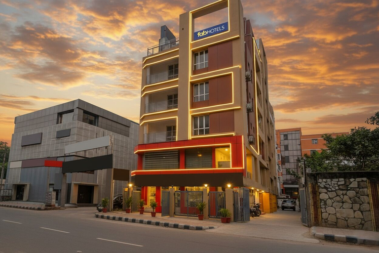 Exterior & Views 2, FabHotel Lake View Topsia, Kolkata