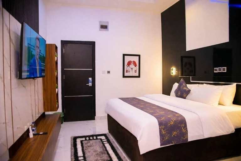 Room 5, Melody Luxury, Eti-Osa