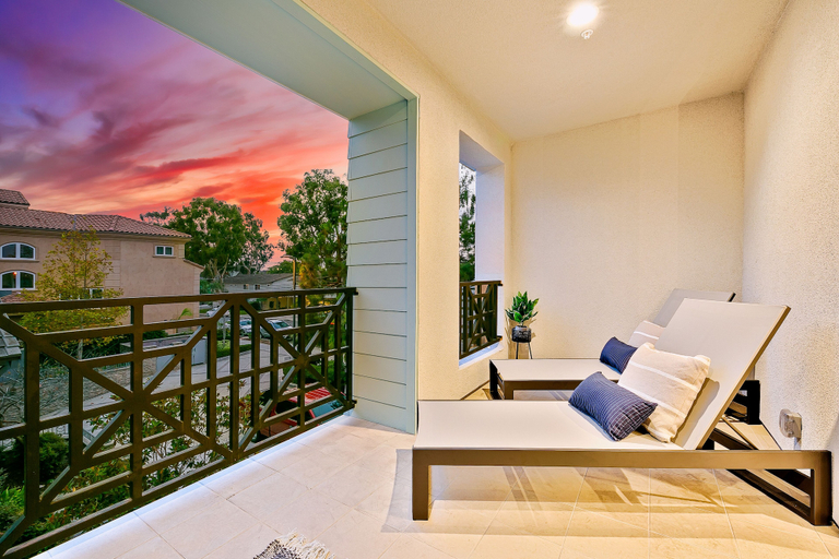 Interior 2, 343 Oak Avenue, San Diego