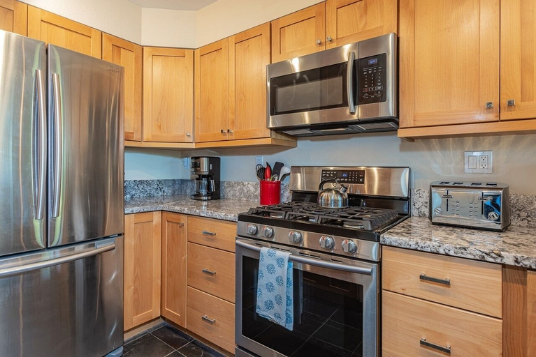 Private kitchen 3, Kihei Akahi D-115 2 Bedroom Condo