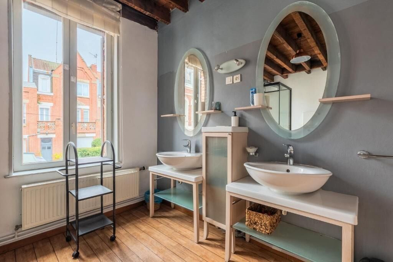 Bathroom 5, Douai house, Nord