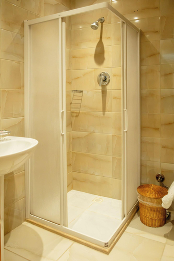 Bathroom 4, Jimmy Pyramids Hotel, Al-Ahram