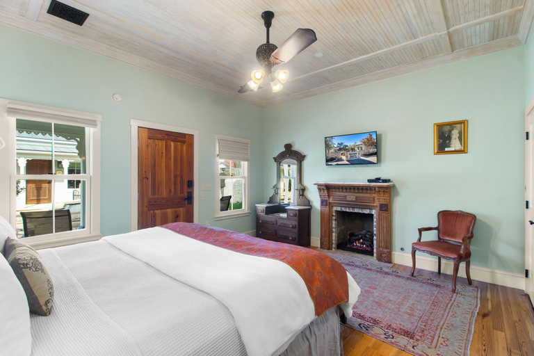 Bedroom 2, Blacksmith Quarters, Gillespie