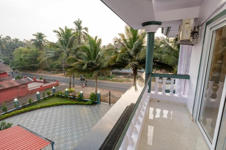 Property grounds 5, The Lobos, South Goa