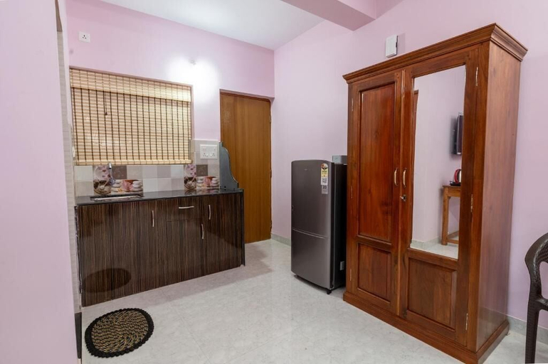 Interior, The Lobos, South Goa