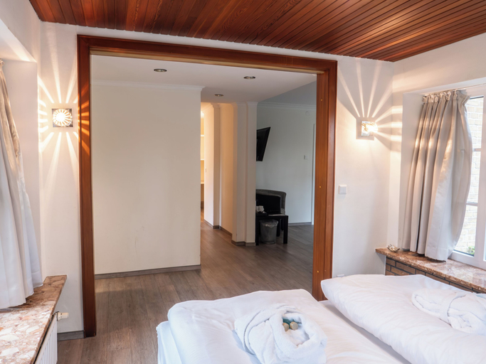 Room 2, Hekmat Apartments Husum Nordsee, Nordfriesland