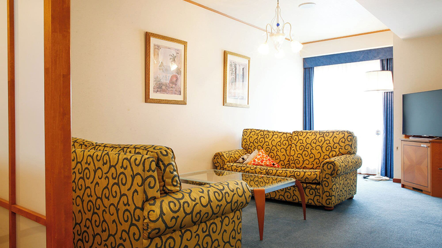 Others 2, Hotel Bellmare, Maizuru