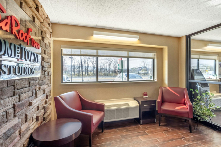 Public Area, HomeTowne Studios Danville, PA, Montour