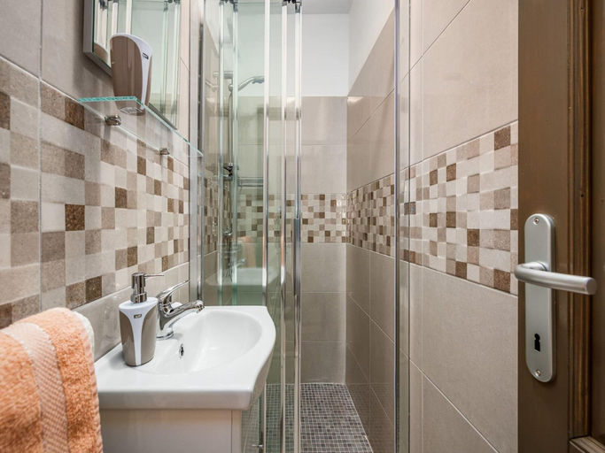 Bathroom 5, Relaxing Apartment With sea View and Jacuzzi, Raša