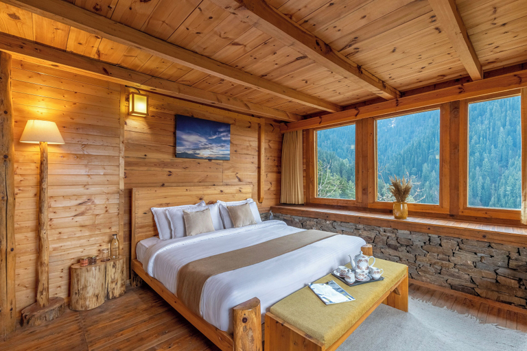 Room 2, ELIVAAS Silvana 3 BHK Cottage, Shimla