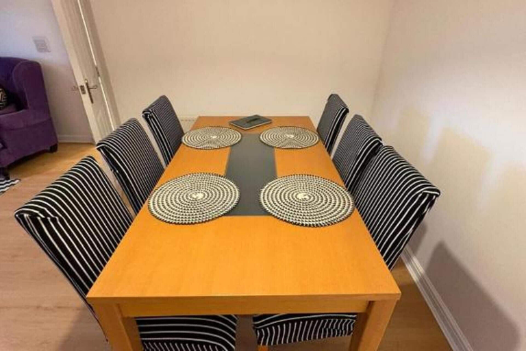 Dining 2, 2 Bed-sleeps 3-parking-town Centre, North Yorkshire