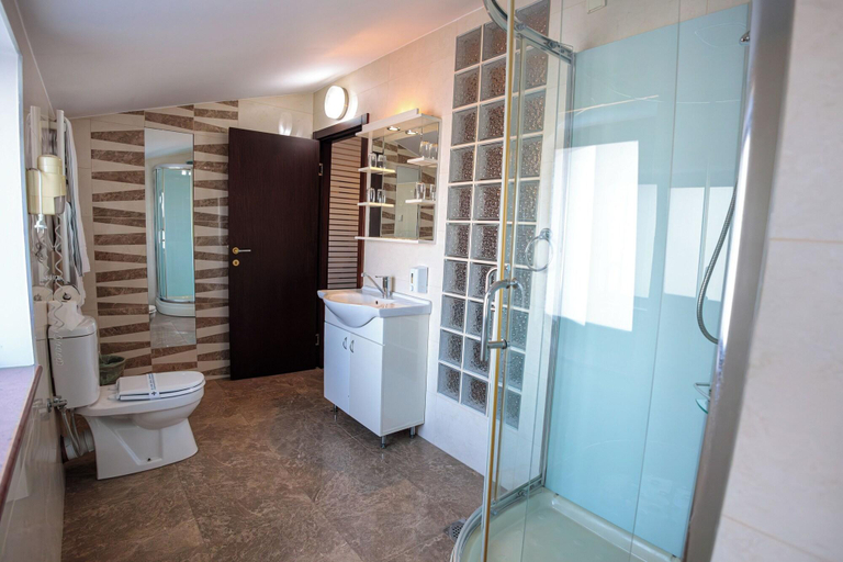Bathroom 5, Konak Vukasinovic, Belgrade