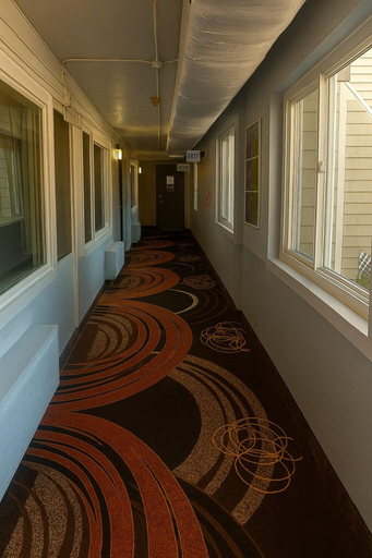 Public Area 3, Bourne Bridge Inn , Barnstable