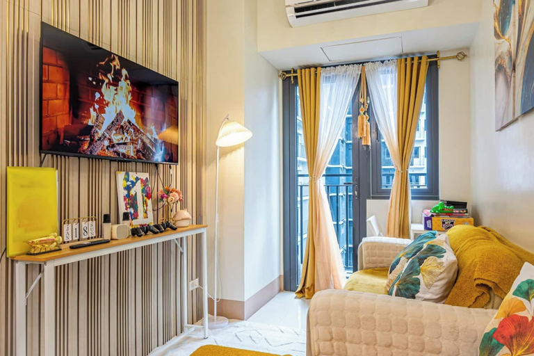 Living room 2, 1BR Near MOA Balcony & Wi-Fi, Pasay City