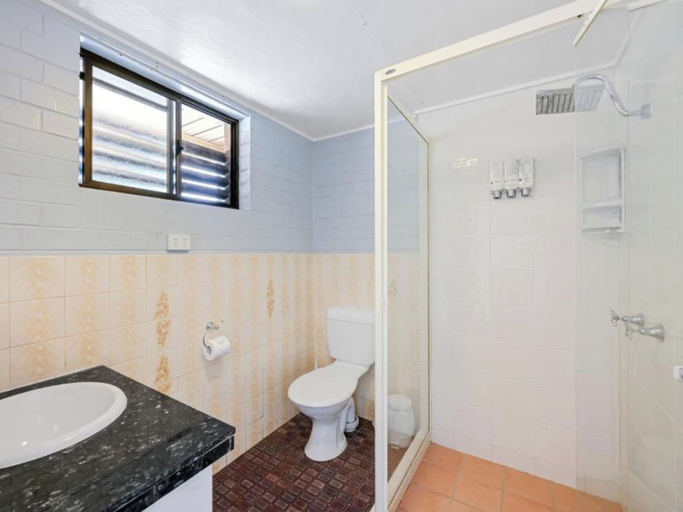 Bathroom 3, A Raceview Motor Inn, Toowoomba - West