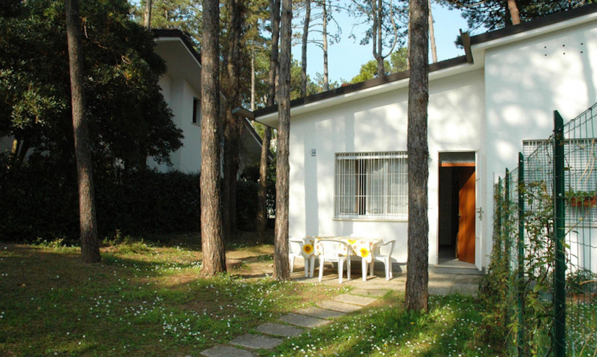 4, Villa with patio near the beach, Udine