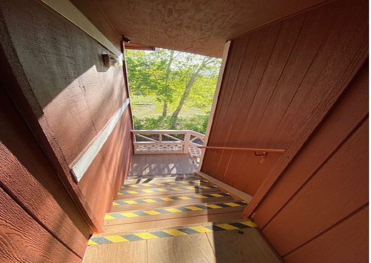 Interior, Country Lodge, San Bernardino