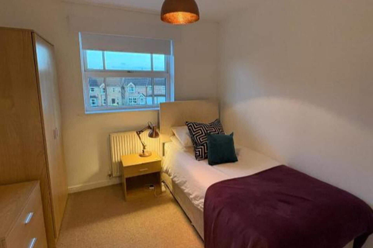 Room 3, 2 Bed-sleeps 3-parking-town Centre, North Yorkshire