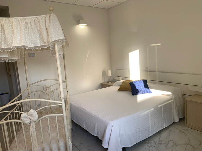 Bedroom 3, Rooms alCentro, Catania