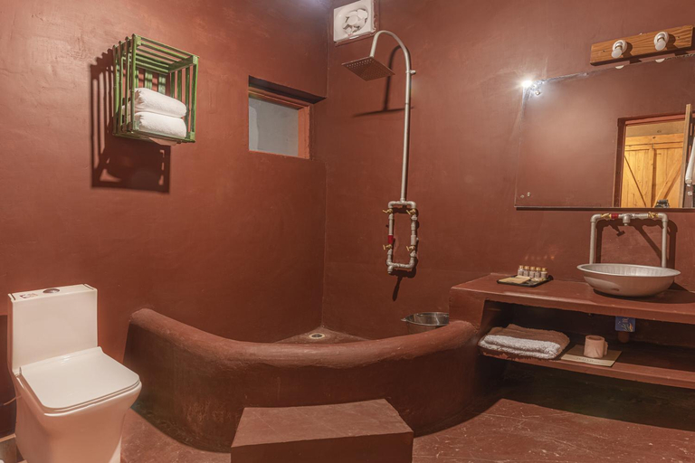 Bathroom 3, A Kasauli Ggaon by Echor, Solan