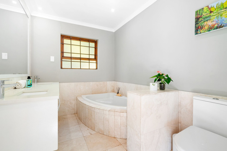 Bathroom 4, Riebeek-kasteel Villa, West Coast