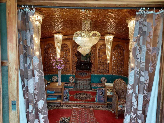 Interior 3, DeLaila Luxury Houseboat by Shahnawaz, Srinagar