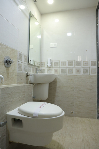 Bathroom 4, Hotel Vraj Inn, Devbhumi Dwarka