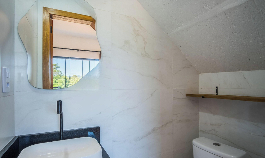 Bathroom, House w/ Suite and BBQ Grill in Imbituba Psl0002, Imbituba