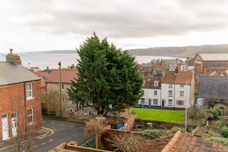 Room 2, Host Stay Sea View Cottage, North Yorkshire