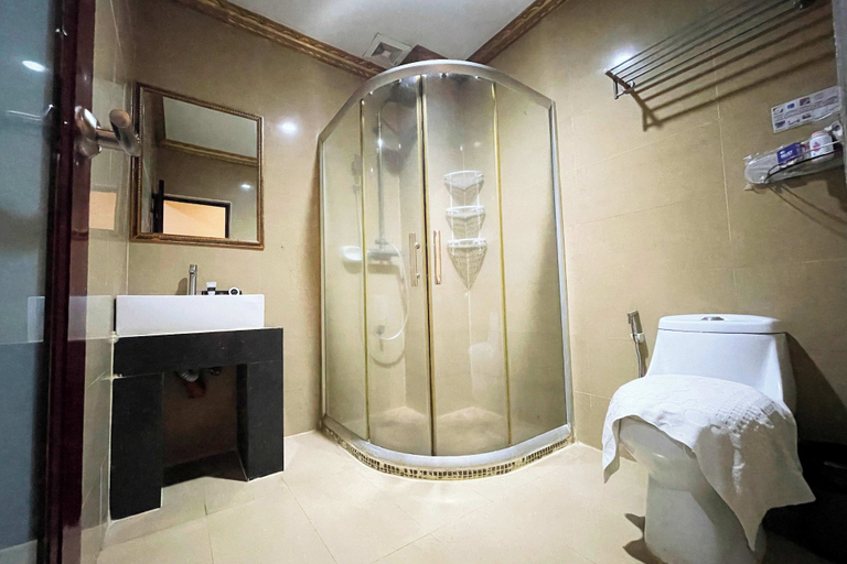 Bathroom 5, Clark Imperial Hotel Angeles City, Mabalacat