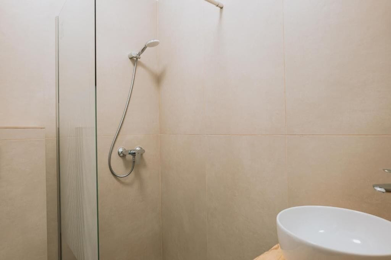 Bathroom 3, Suru Hotel & Restaurant, Busteni