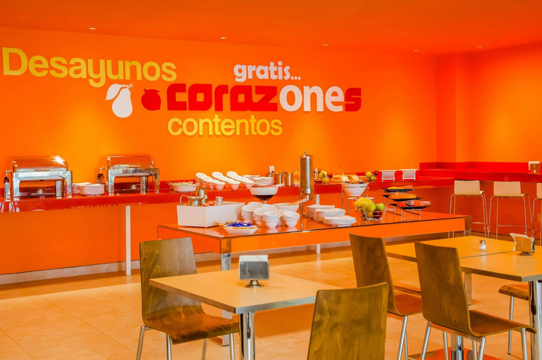 Food & Drinks 2, One Monclova, Monclova