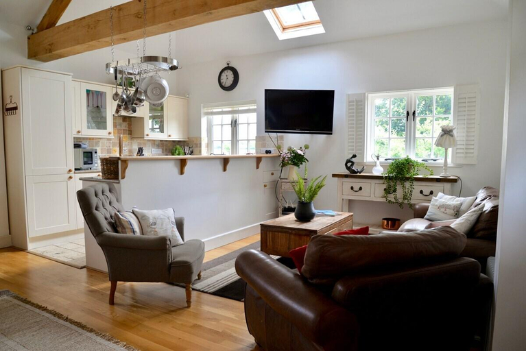 Others 3, Chichester Cottage @ Graingers, West Sussex