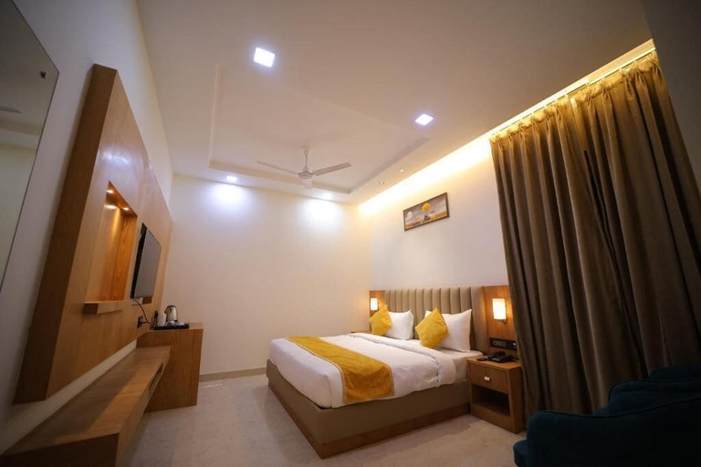 Room 5, Hotel RS, Agra