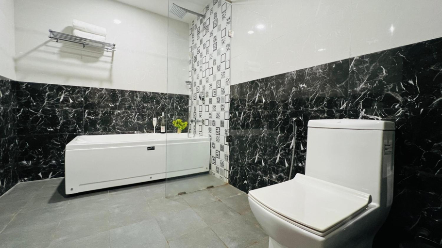 Bathroom 4, BluO Amani Vagator - Boutique Hotel Goa, North Goa