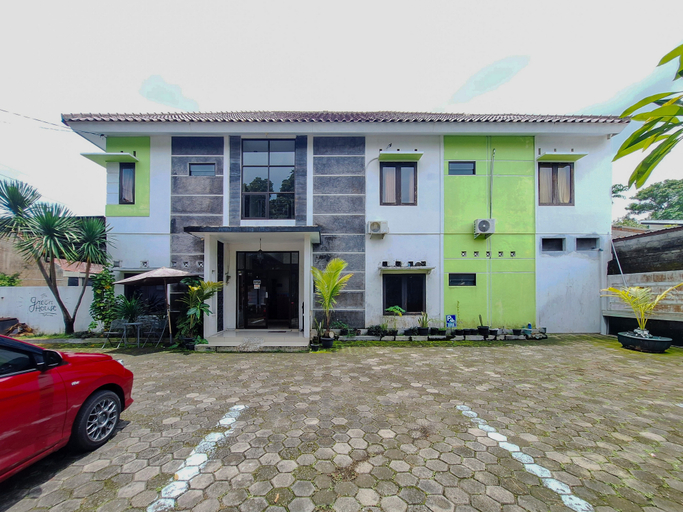 Exterior 5, RedDoorz @ Greenhouse Tegalwaras Palagan, Sleman