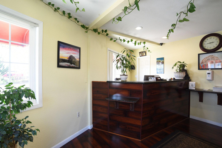 Public Area 2, Morro Bay Beach Inn, San Luis Obispo