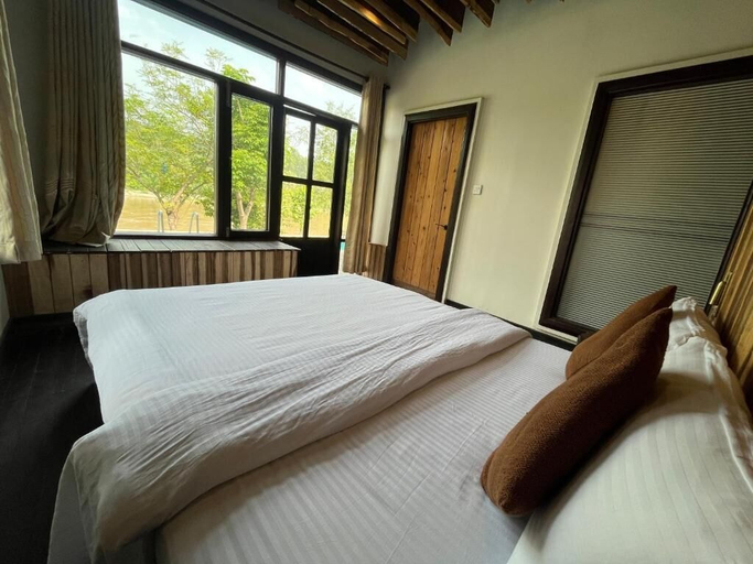 Room 4, Landmark Farmhouse, Narayani
