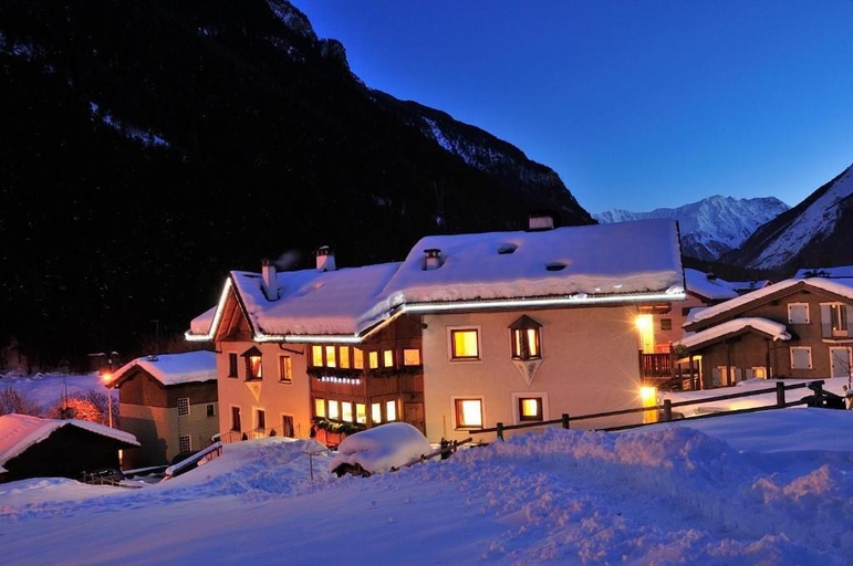 Exterior & Views 2, CHALET LA RUGIADA, Sondrio