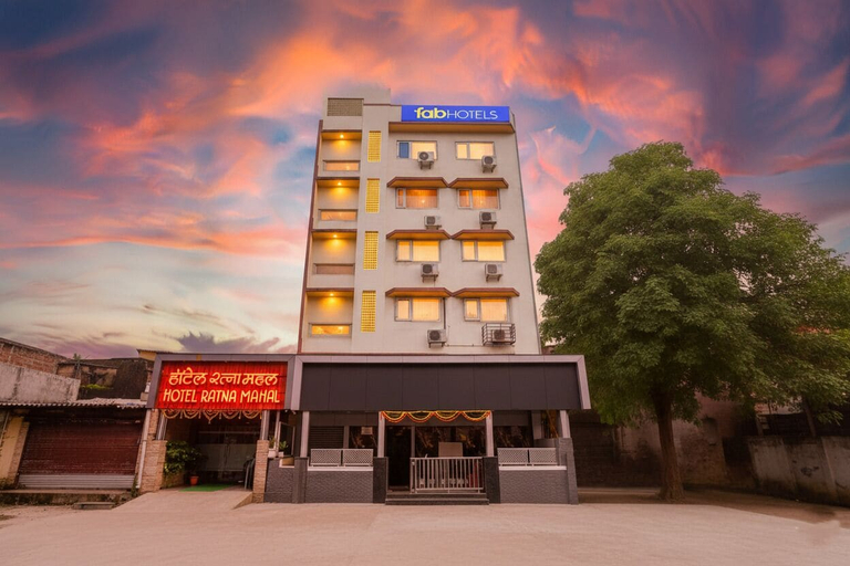 Exterior & Views 2, Fabhotel Ratna Mahal, Mumbai Suburban