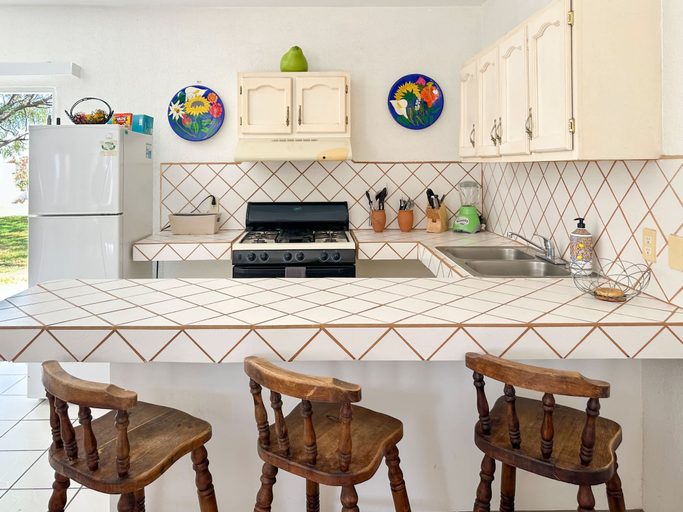 Room 4, Quiet Mexican-style Getaway With Spacious Patio, Puerto Peñasco
