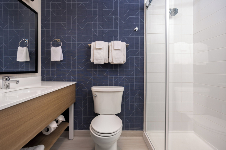 Bathroom 4, Spark By Hilton Woodstock, Oxford